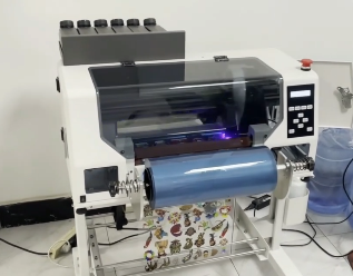 Commercial Uv Printing Machine - เครื่องพิมพ์ยูวีแบบสองด้าน ดีไซน์ใหม่ หลายสี สำหรับพิมพ์สติกเกอร์ไวนิล ขนาด A3